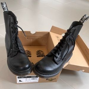 Doc Martins Black 1460 Pascal Zip high top boots - sz 6 youth